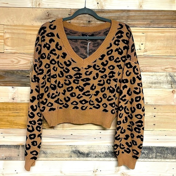 Love tree size XL cropped v-neck cheetah print sweater - Picture 1 of 7